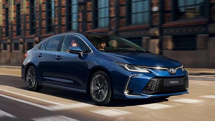 Corolla E210 makyajlı